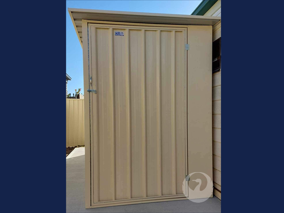 Custom Colorbond Garden Sheds built and installed by New Look Shed City. Deluxe 1.58 x 3.86 skillion shed with a 2.10 wall height featuring and extra large hinged door in Classic Cream.